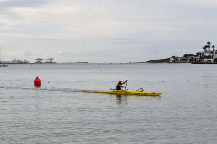 Remo, emoção e superação marcam abertura dos campeonatos de canoagem em Vitória