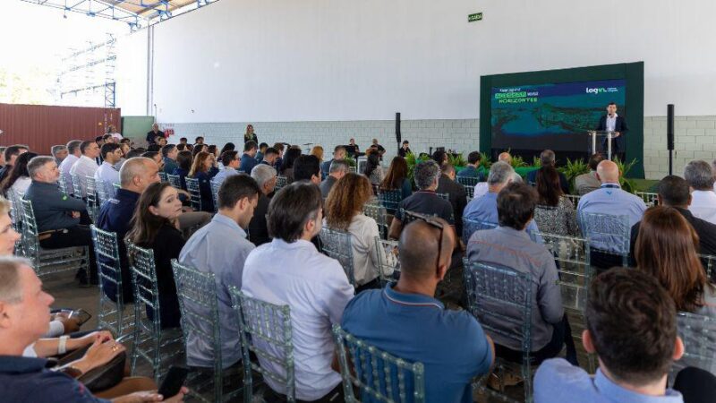 Prefeito Arnaldinho Borgo prestigia abertura das operações da estrutura portuária