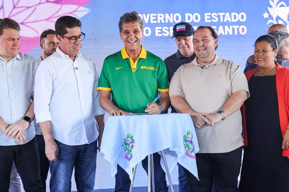 Governador Ricardo inaugura rodovia e autoriza melhorias para a educação infantil em Anchieta