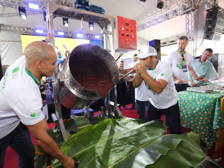 Festa de Cariacica reúne música e tradição com sertanejo, rock e Tombo do Doce de Banana neste domingo