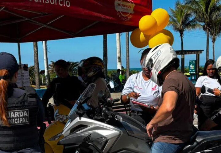 Ação reforça segurança no trânsito e orienta mais de 150 motociclistas em Itaparica