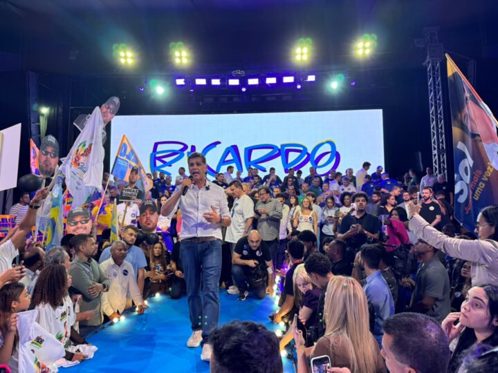 Sob aplausos, Ricardo tem candidatura à reeleição oficializada com foco no “Pacto com o Futuro”