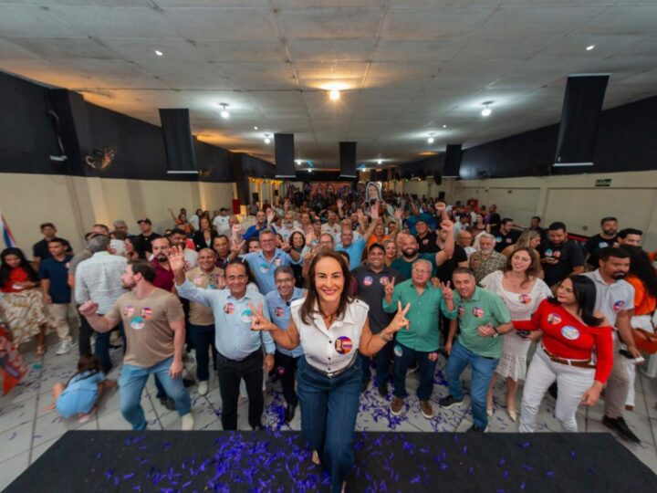 Primeira mulher na disputa, Jeesala Coutinho lota Aracruz e consolida nome como uma das grandes forças da nova política capixaba