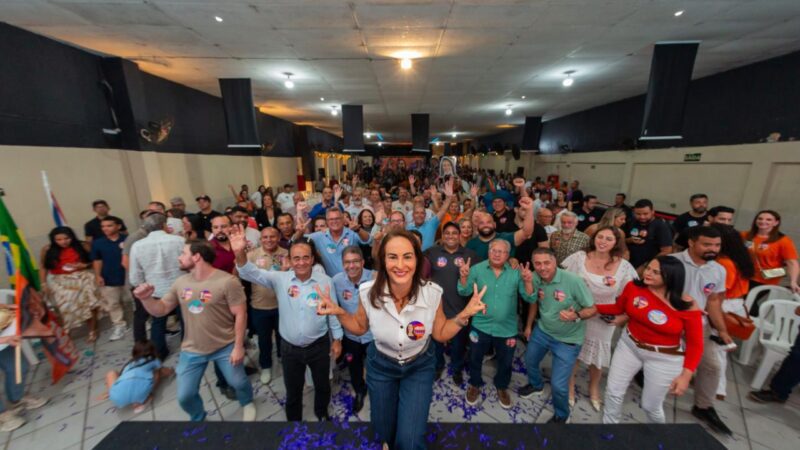 Primeira mulher na disputa, Jeesala Coutinho lota Aracruz e consolida nome como uma das grandes forças da nova política capixaba
