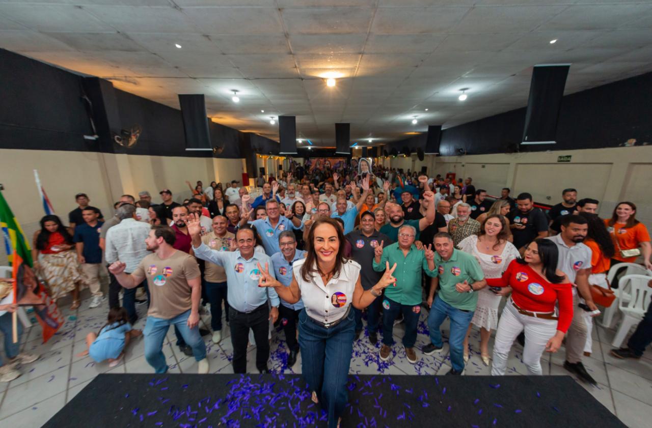 Primeira mulher na disputa, Jeesala Coutinho lota Aracruz e consolida nome como uma das grandes forças da nova política capixaba