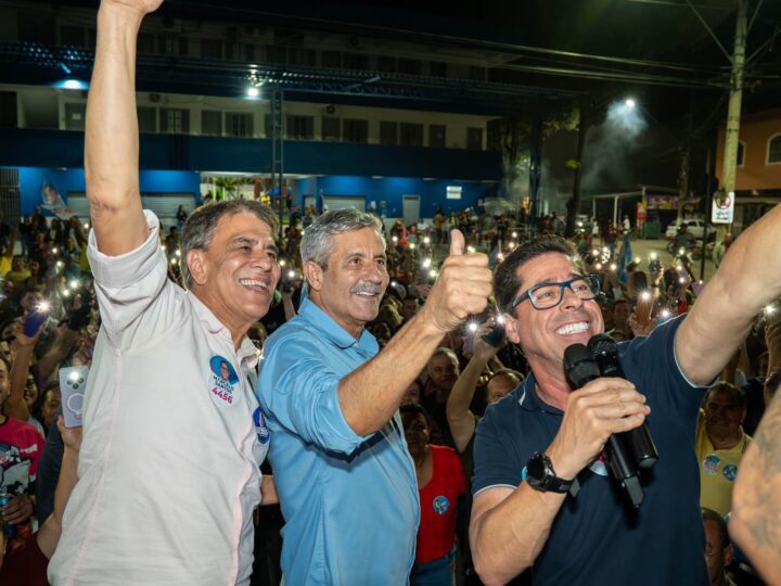 Kennedy reúne multidão em ato de apoio a Marcelo Santos e Hudson Leal