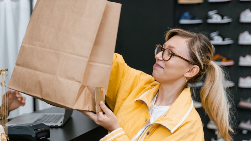 Procon Cariacica alerta consumidores sobre cuidados nas compras do Dia do Cliente