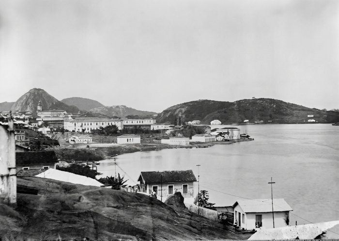 Mostra virtual resgata imagens de Vitória de um século atrás em negativos de vidro
