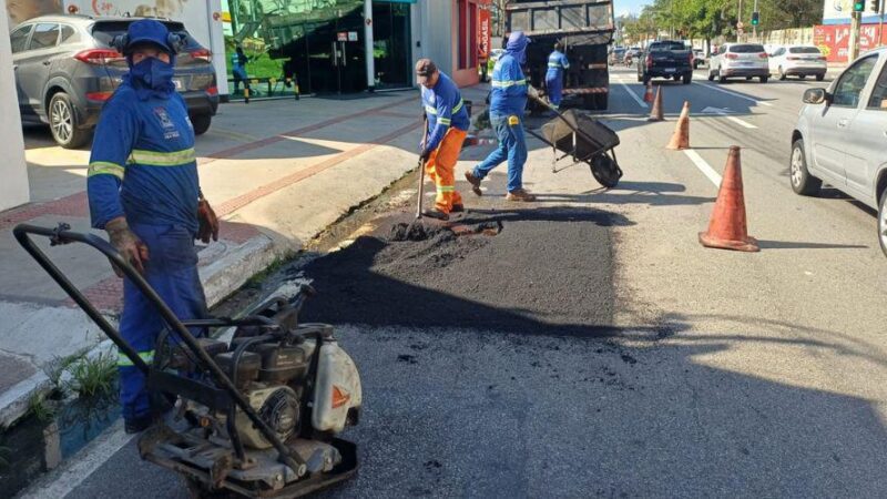 Operação Tapa-Buracos é intensificada para melhorar as vias nesta semana