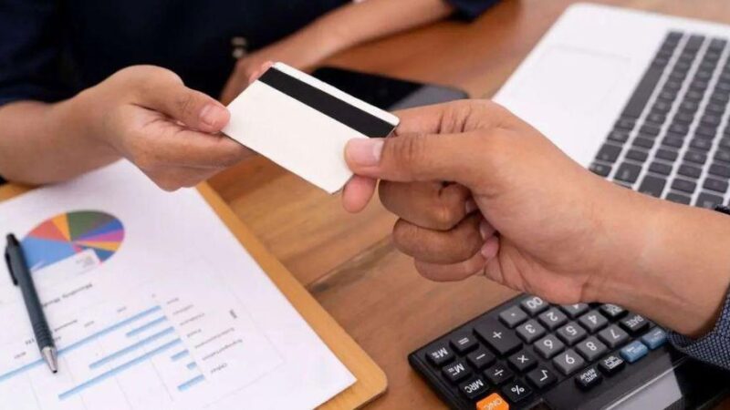 Prefeitura orienta empreendedores sobre crédito e oportunidades para os negócios