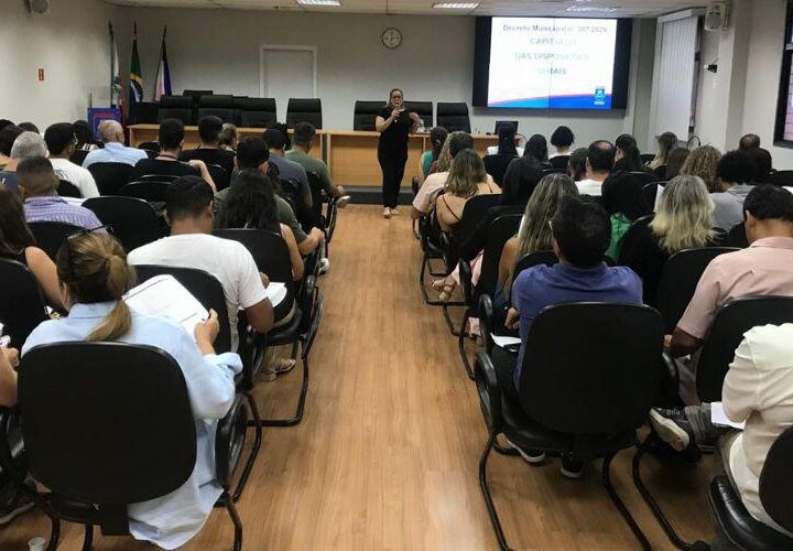 Gestão municipal promove evento para orientar equipes sobre prestação de contas anual