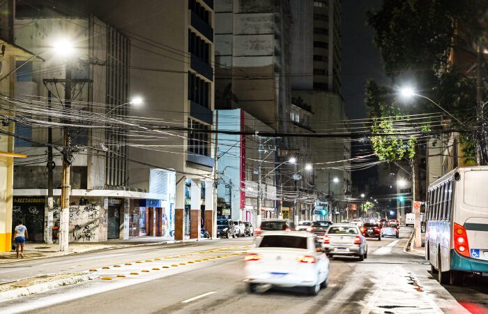 Motoristas devem ficar atentos à suspensão parcial do estacionamento na Avenida Princesa Isabel