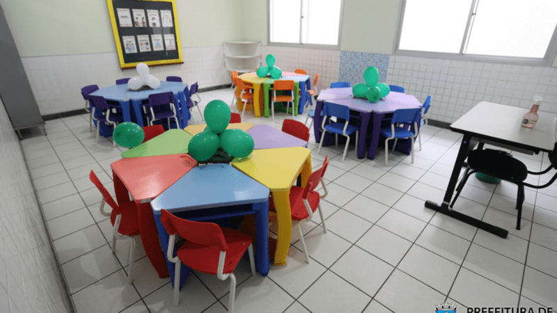 Volta às aulas para mais de 50 mil alunos da rede municipal de ensino de Cariacica nesta terça-feira (8)