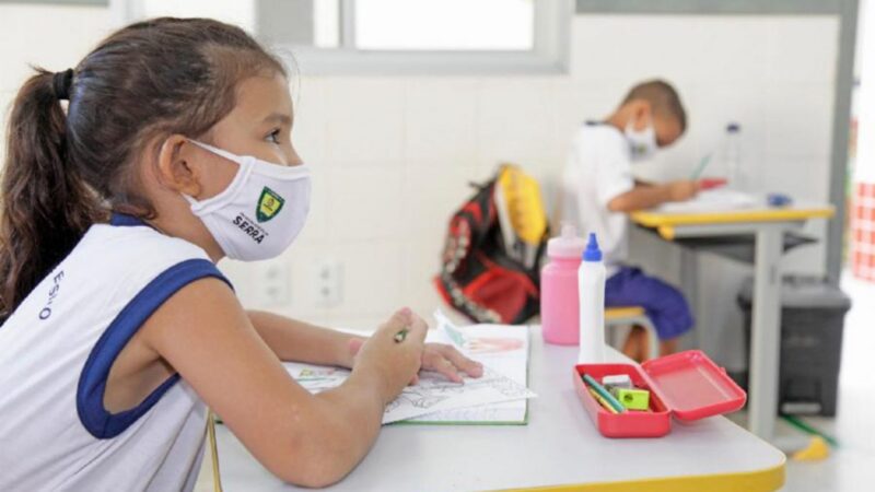 Onze escolas retomam aulas com calendário diferenciado na Serra