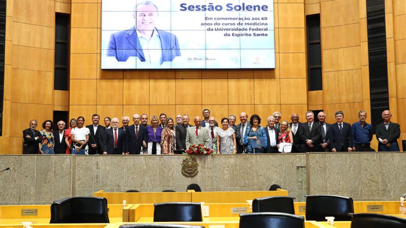 Ales: solene celebra 60 anos do curso de Medicina da Ufes