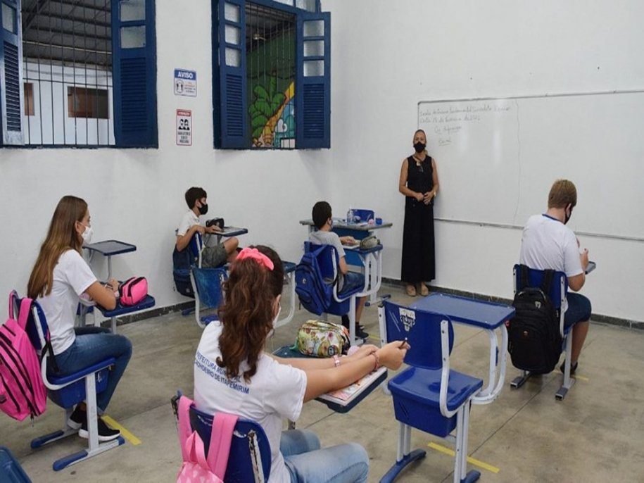 Mais de 400 profissionais são chamados para atuarem nas escolas municipais de Vila Velha