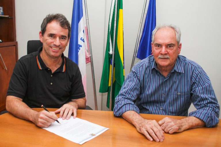 Prefeito de Linhares Bruno Marianelli autoriza implantação do novo sistema de iluminação de LED no distrito de São Rafael