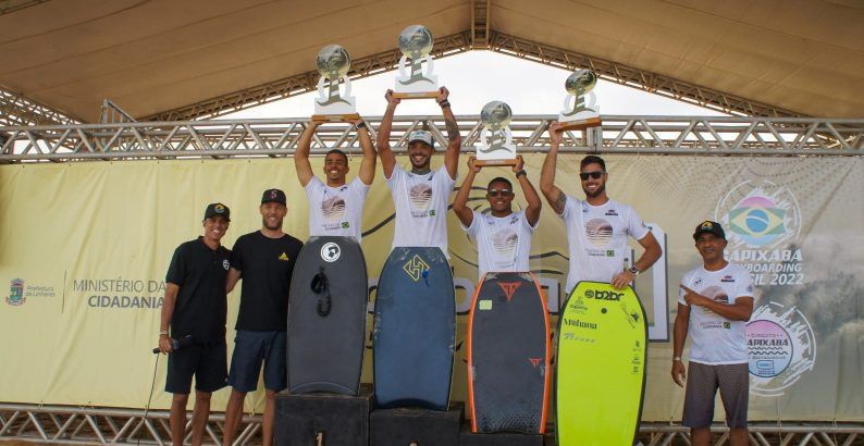 Campeonato Brasileiro de Bodyboarding reúne feras da modalidade e é sucesso em Regência