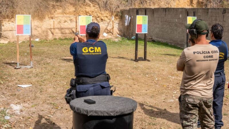 Guardas municipais de Cachoeiro treinam tiro em curso de atualização