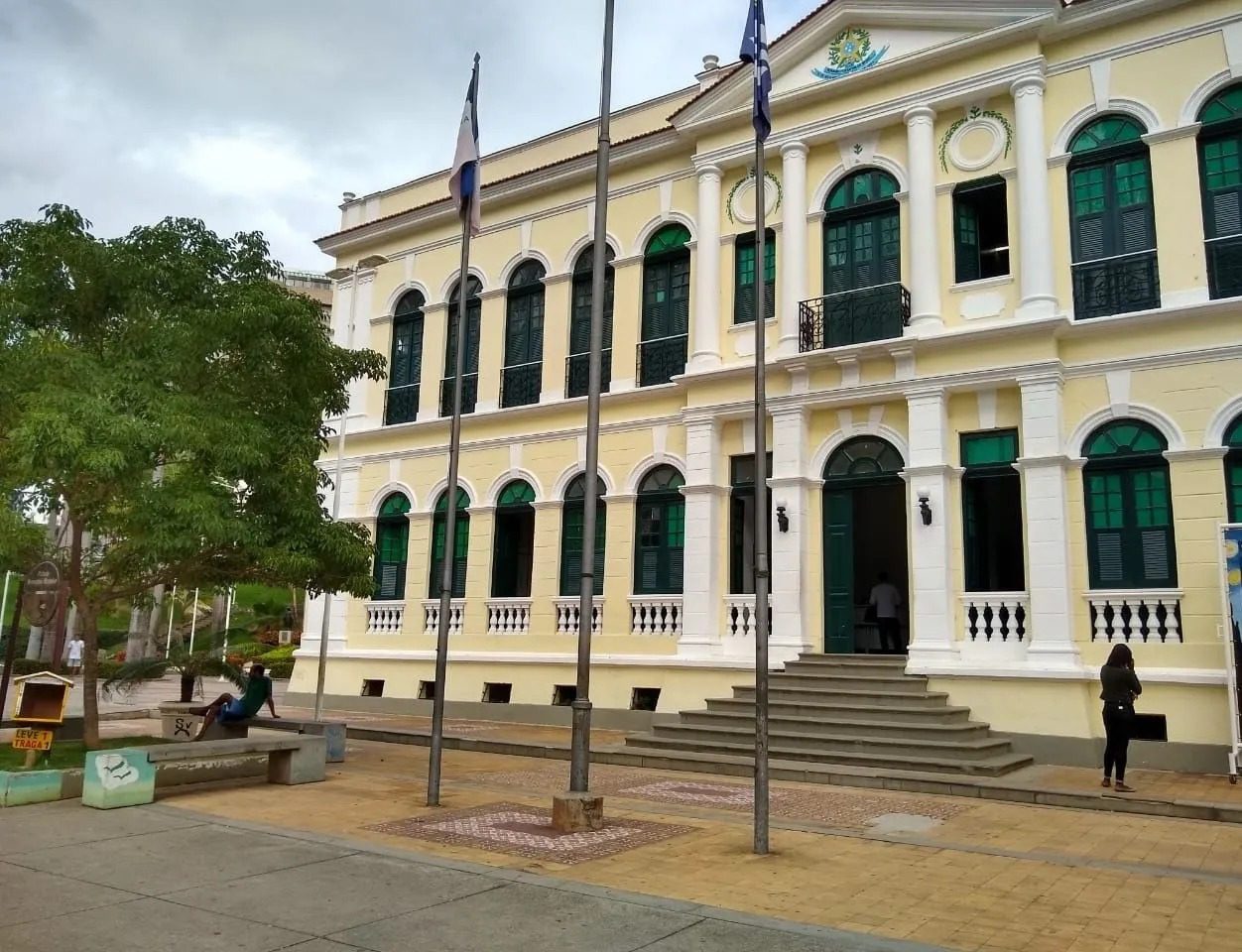 Prefeitura de Cachoeiro faz novo reajuste do auxílio-alimentação dos servidores