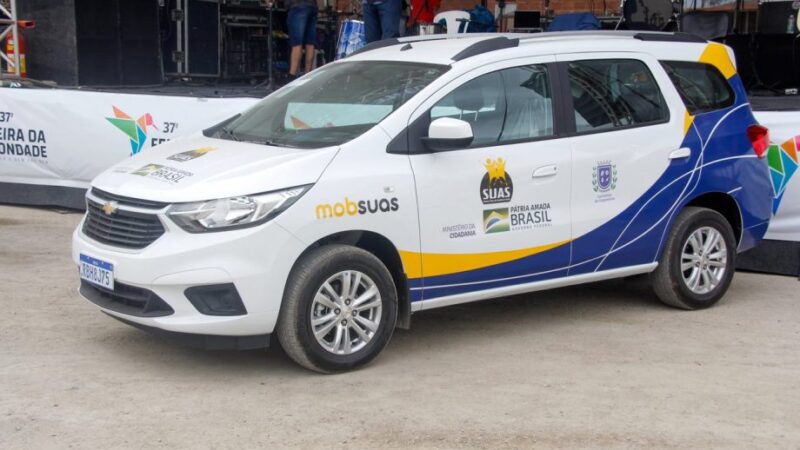 Prefeitura realiza entrega de mais um veículo á Apae de Cachoeiro