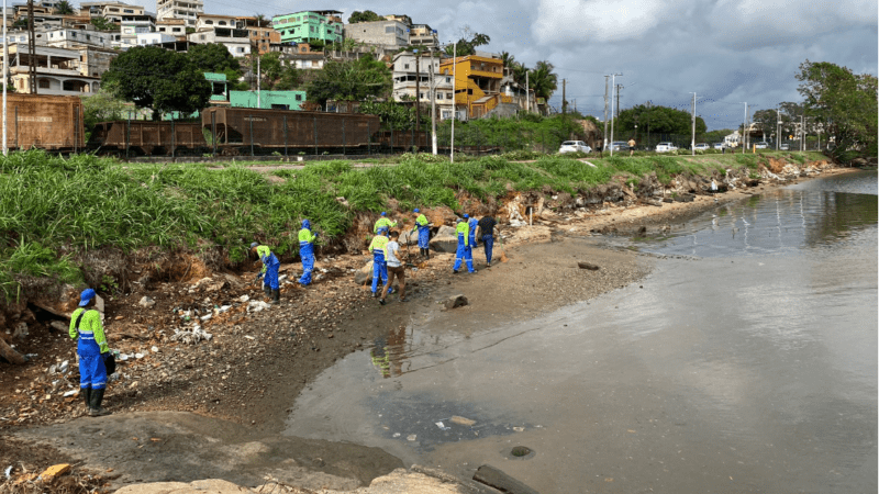 Mutirão de limpeza do manguezal na orla de Cariacica recolhe mais de 87 toneladas de lixo