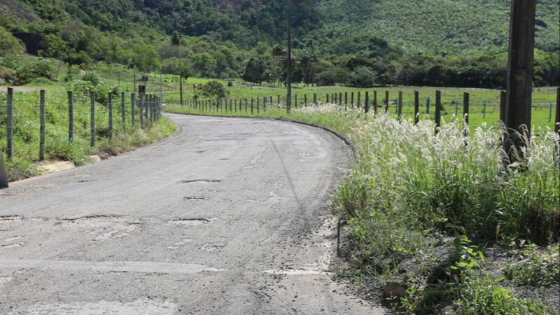 Estrada que liga Cariacica-Sede a Duas Bocas será totalmente pavimentada