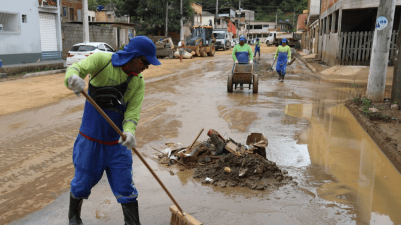 Chuvas: Semserv segue com a limpeza das áreas mais afetadas pelos alagamentos em Cariacica