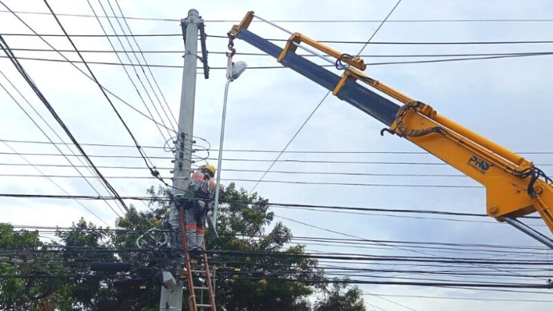 Prefeitura da Serra fez melhorias na rede de Iluminação pública em 40 bairros em 2022