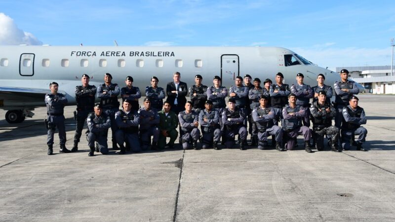 Policiais militares do Espírito Santo embarcam para reforçar policiamento no Distrito Federal