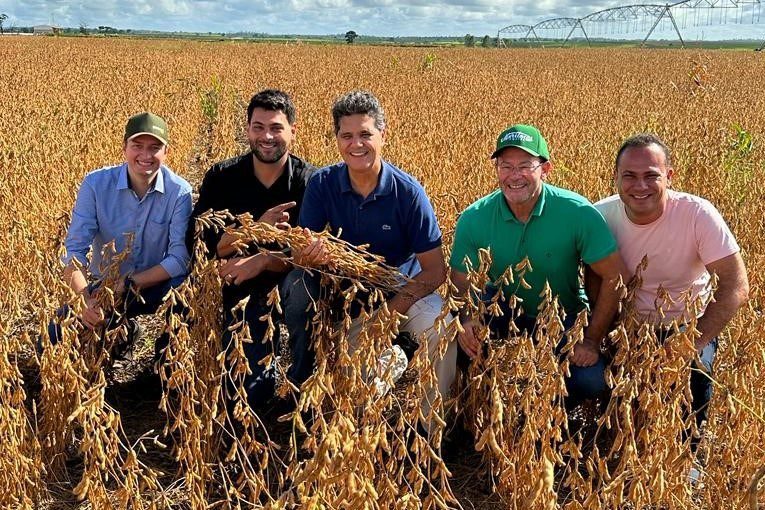 Secretário de Desenvolvimento faz visita técnica a propriedade rural em Montanha