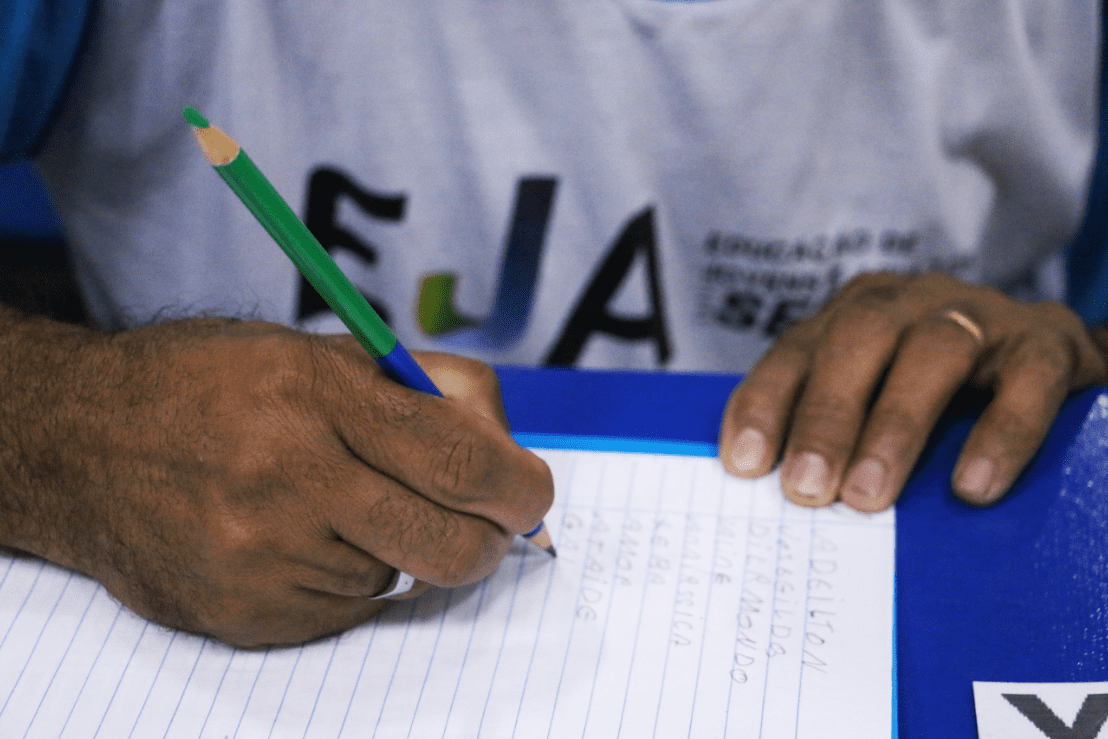 Cariacica: Secretaria de Educação abre matrículas para a Educação de Jovens e Adultos (EJA)