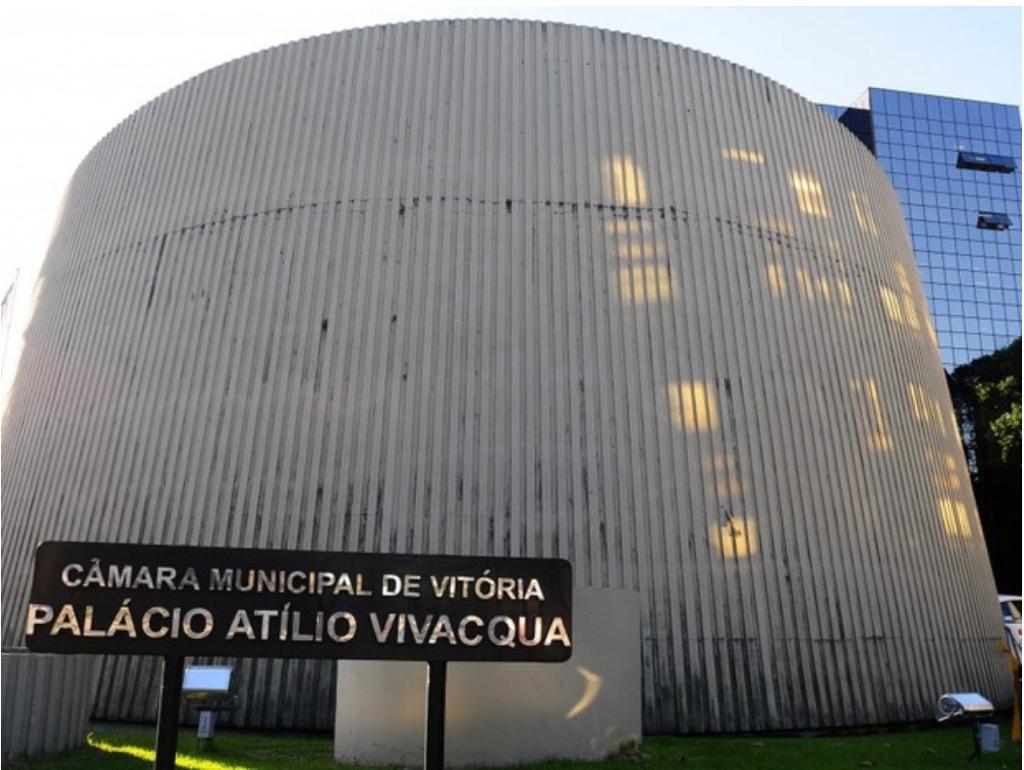 Urgente: Justiça manda Câmara de Vitória dar posse a suplente de Armandinho