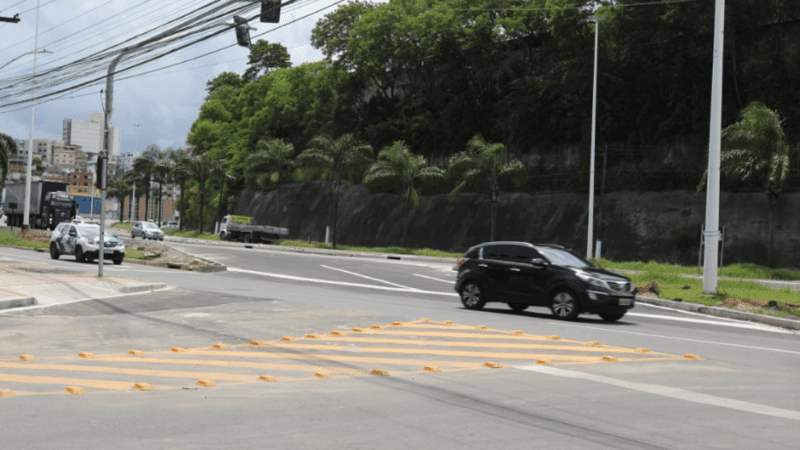 Secretaria de Defesa Social instala novos semáforos e sinalização horizontal em Campo Grande