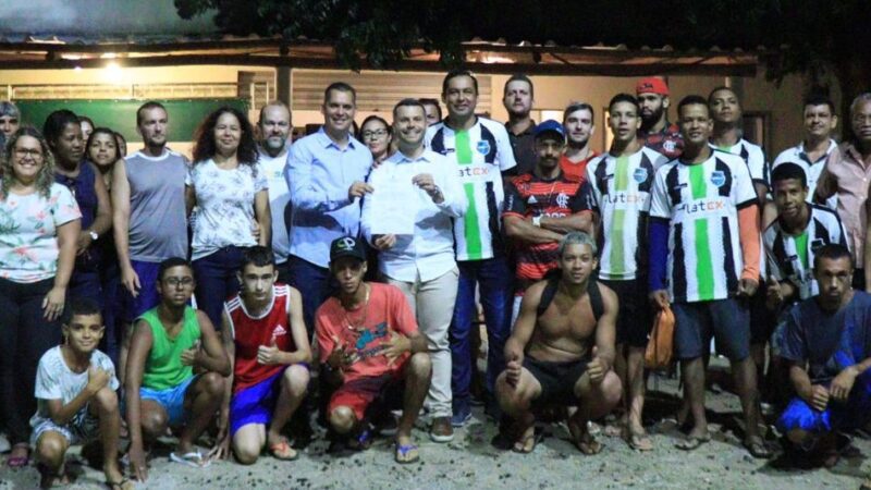 Reforma em campo histórico empolga moradores de Perobas em Viana