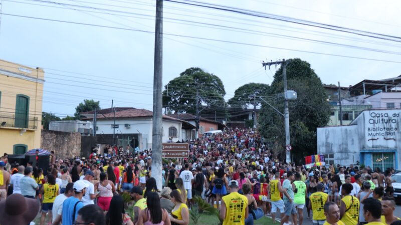 CarnaViana reúne 5 mil pessoas em festa com muita alegria e cultura