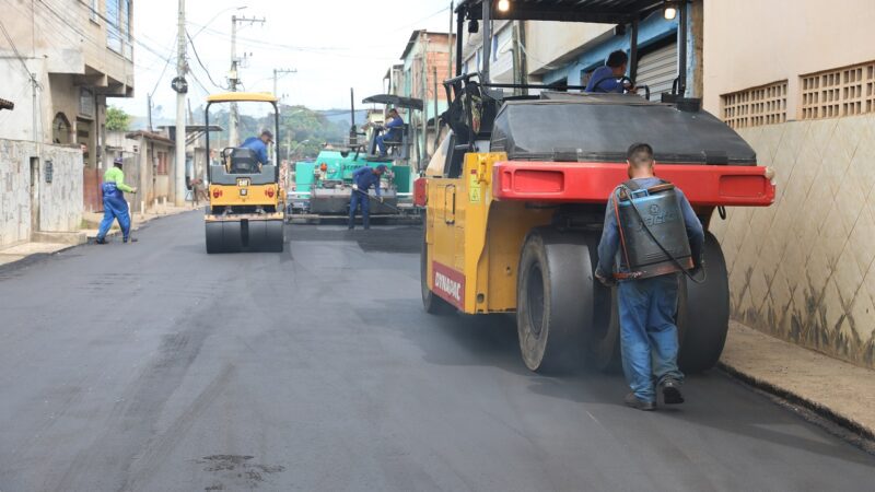 Secretaria de Serviços de Cariacica realiza recapeamento asfáltico em avenidas de Flexal I e II