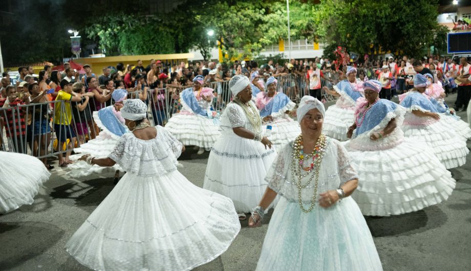 Programação de Carnaval em Cachoeiro atraiu famílias à Praça de Fátima