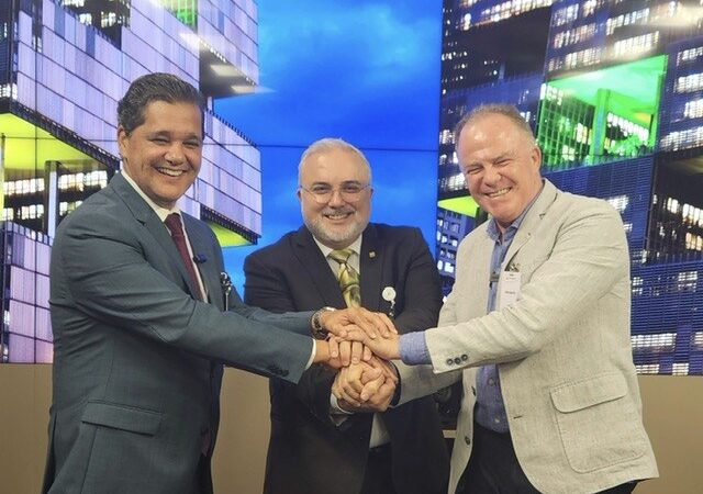 Renato Casagrande se reúne com presidente da Petrobras para tratar dos investimentos da empresa no Estado