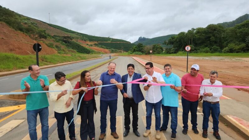 Governador Renato Casagrande inaugura obras de pavimentação asfáltica em Brejetuba