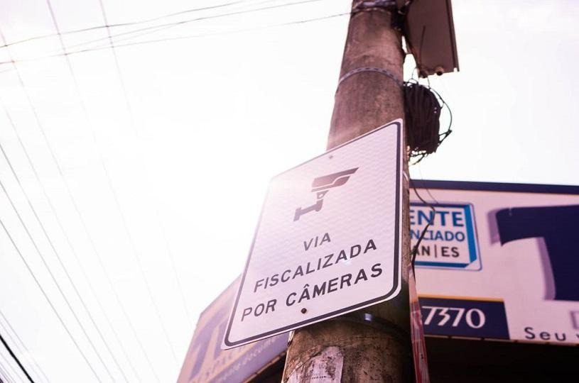 Reforço na fiscalização de Trânsito na Serra com câmeras de videomonitoramento