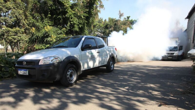Carro fumacê passa por 34 bairros de Cariacica nesta semana