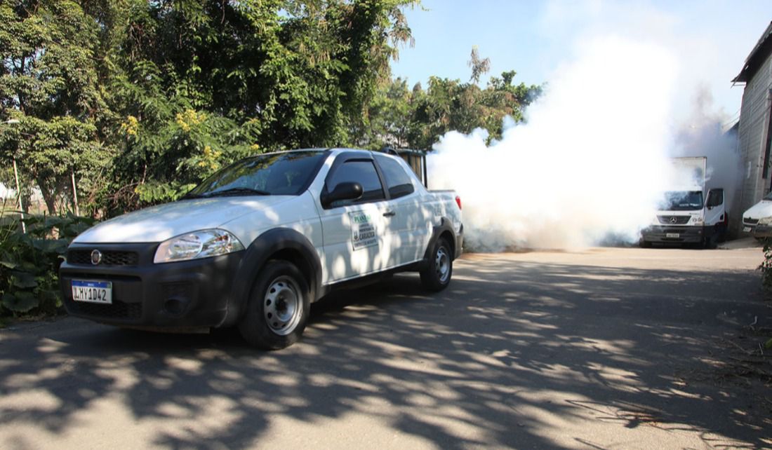 Carro fumacê passa por 34 bairros de Cariacica nesta semana