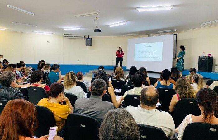 Diretores das 103 unidades de ensino participam de encontro formativo promovido pela Educação de Vitória