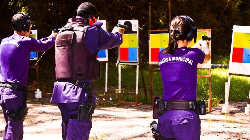 Guardas Municipais de Vila Velha participam de treinamentos