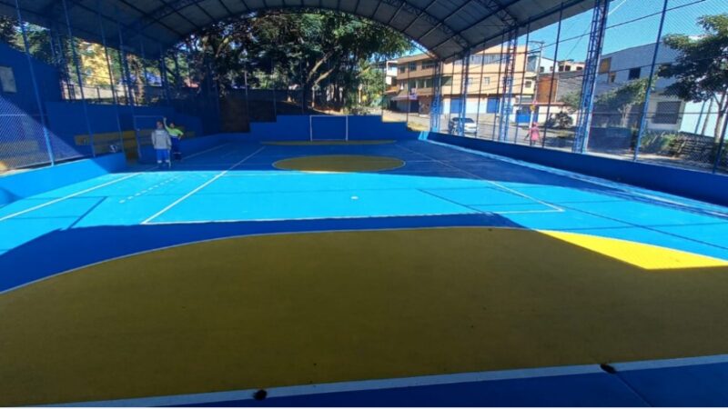 Secretaria de Obras de Cariacica revitaliza espaços esportivos em Santo André