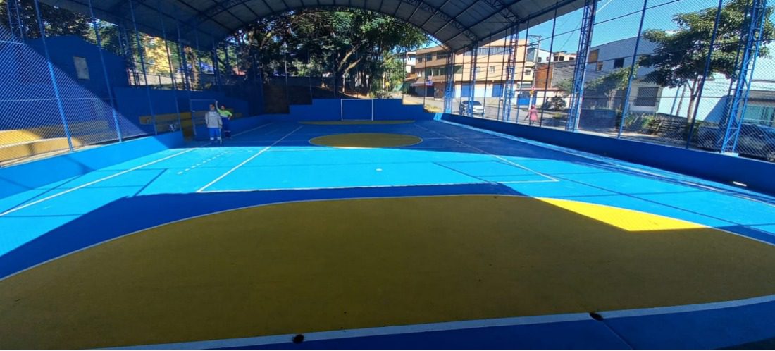 Secretaria de Obras de Cariacica revitaliza espaços esportivos em Santo André