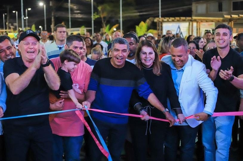 Moradores de Barcelona na Serra ganham praça e campo de futebol