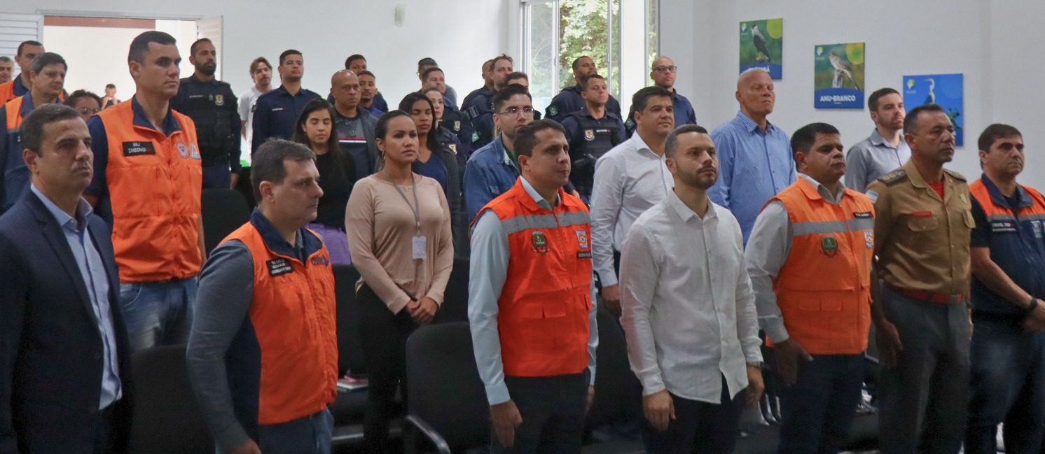 1° Seminário de Avaliação de Riscos Estruturais e Geológicos é realizado pela Defesa Civil de Viana