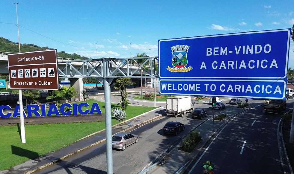 Novas Placas Turísticas e com tradução para o inglês, são instaladas em Cariacica